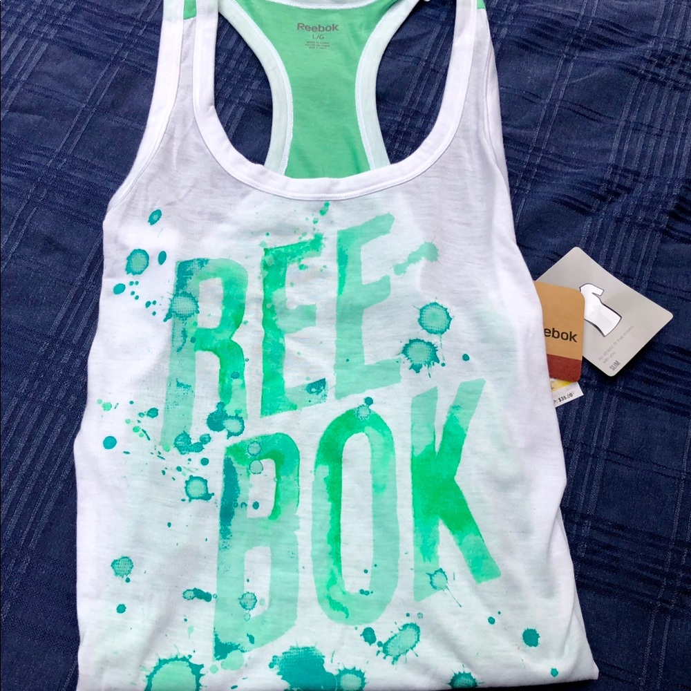 Reebok NWT Women’s logo tank size Large